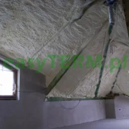 Ocieplanie poddaszy pianą PUR