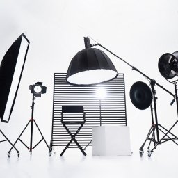 Studio filmowe Warszawa – profesjonalne zaplecze do produkcji filmów, nagrań wideo oraz realizacji materiałów reklamowych.