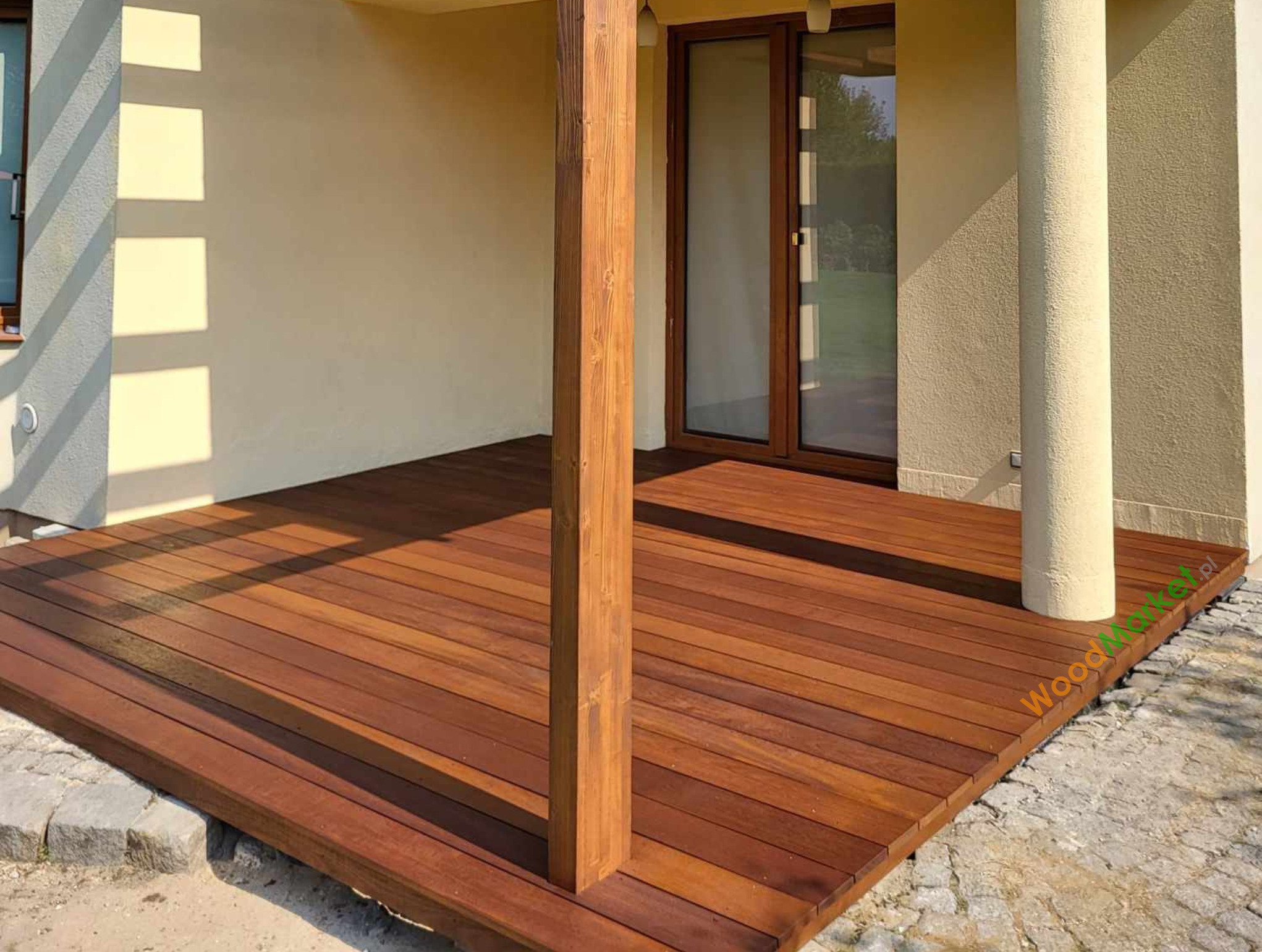 Piękna deska z drewna egzotycznego Angelim Amorgosso- taras wykonany przez naszą ekipę.