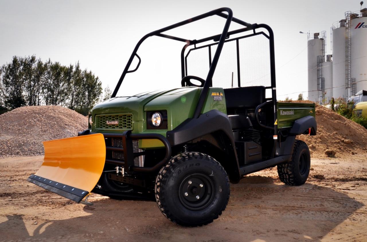 Kawasaki MULE 4010 DIESEL 4X4 z pługiem i wyciągarką WARN - pojazd użytkowy UTV