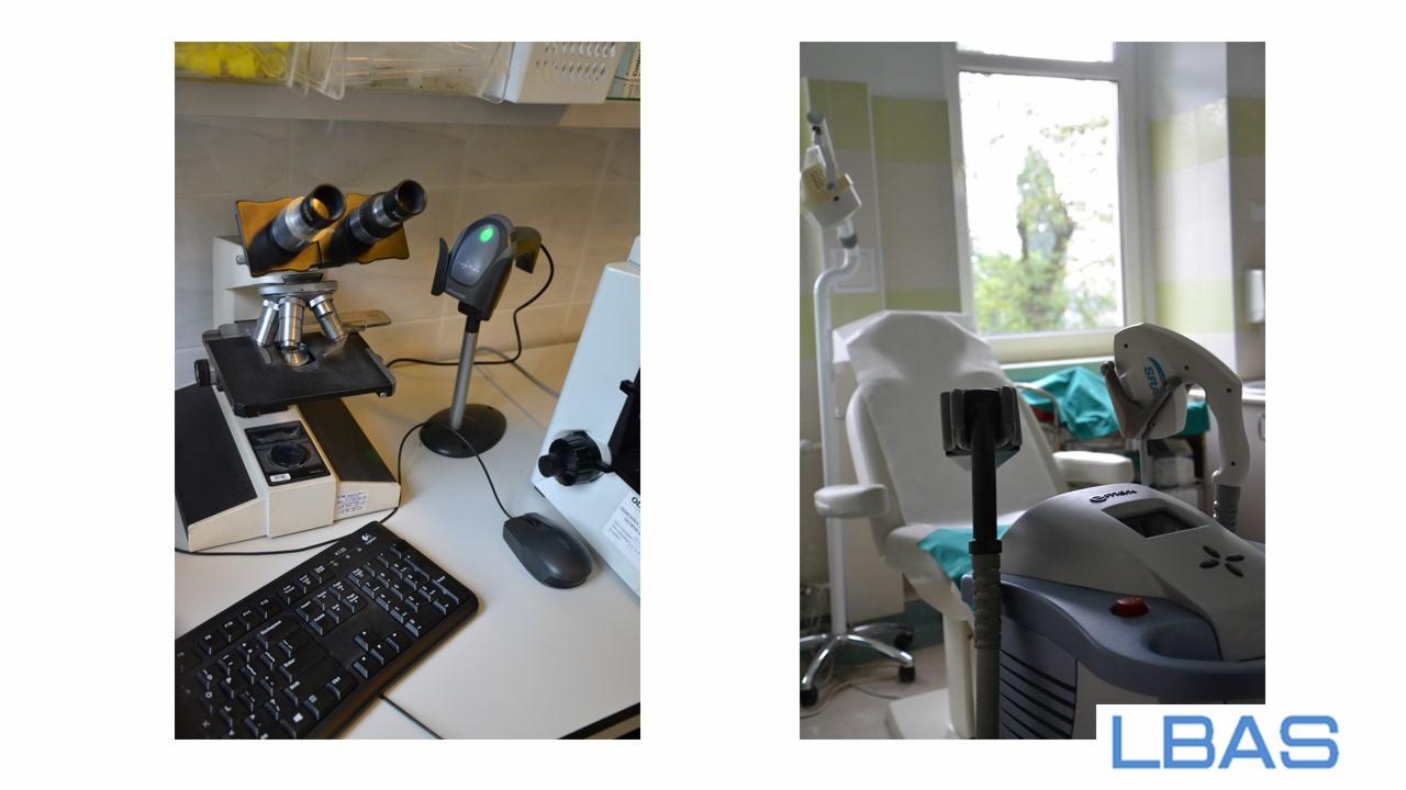 Podwójne ujęcie: mikroskop z klawiaturą i skanerem na białym stole w laboratorium oraz fotel zabiegowy z laserem kosmetycznym na tle okna.