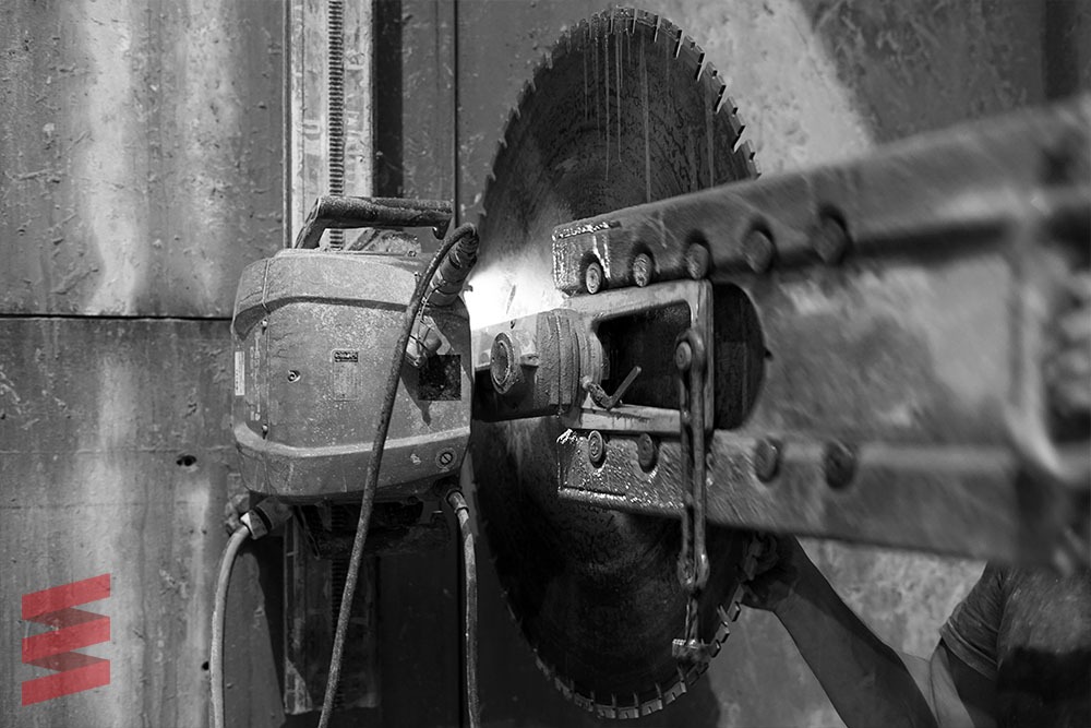 HILTI DST 10 podczas montażu.