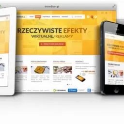 Responsywna strona internetowa wyświetlana na tablecie, smartfonie i monitorze, z żółto-białą kolorystyką i hasłem 'Rzeczywiste efekty wirtualnej reklamy'.