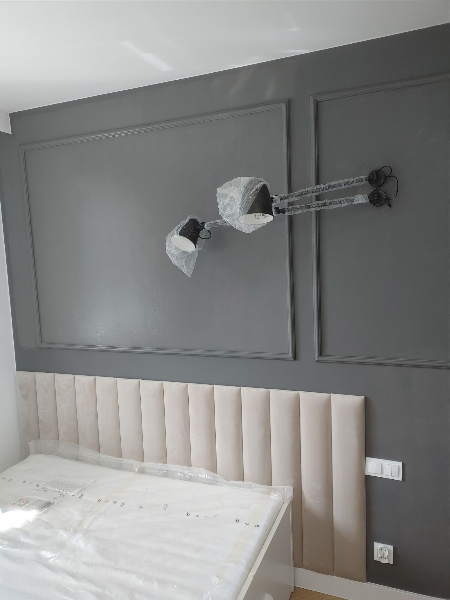 Malowanie i sztukateria.