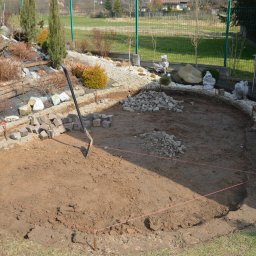 Wykonanie miejsca pod basen z kamienia naturalnego