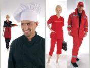 Kolaż prezentujący odzież dla gastronomii: kucharz w czarnym uniformie i wysokiej czapce, kelnerka z tacą; odzież medyczna: czerwony komplet na manekinie; odzież robocza: czerwony kombinezon...