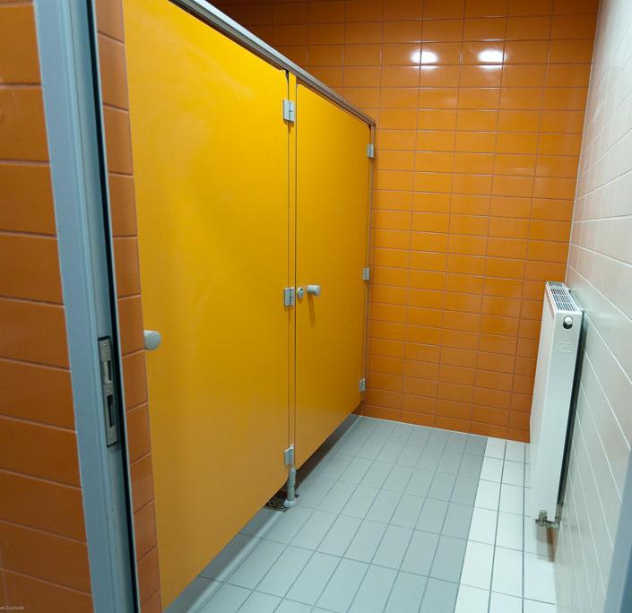 Okucia do kabin z tworzywa sztucznego, nóżka 150 mm, szare - komplet