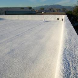 Termo i hydroizolacja połaci dachowych natryskiem pianą PUR