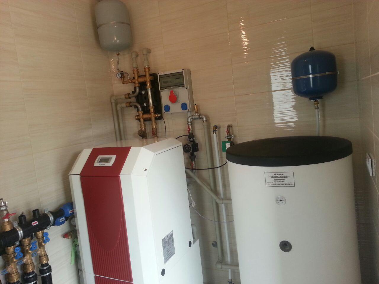 w trakcie montażu maszynowni