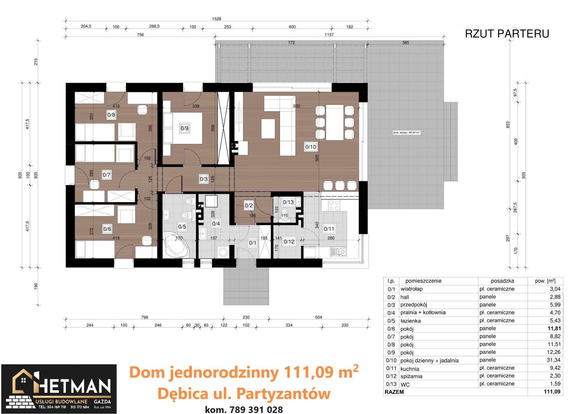 Rzut parteru domu jednorodzinnego o powierzchni 111,09 m2 z podziałem na pomieszczenia i ich metraż, widoczne wymiary ścian i układ pomieszczeń, w tym salon z jadalnią, kuchnia, łazienka i pokoje.
