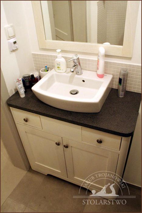 Komody łazienkowe