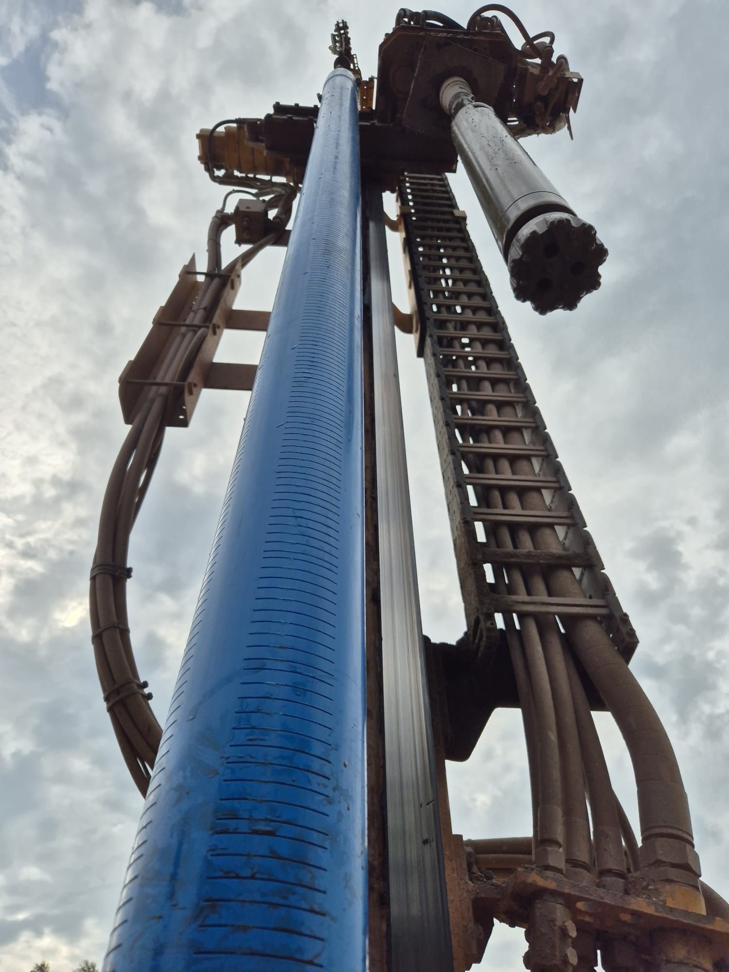 Zapuszczamy filtr szczelinowy.