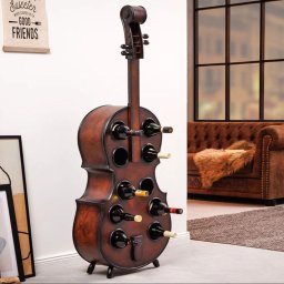 Stojak na wino zachwyca swoim nietypowym wyglądem i wysokiej jakości materiałami. Barek jest wzorowany na prawdziwej wiolonczeli i zachwyca autentycznymi detalami, które dodatkowo ją wzbogacają. 