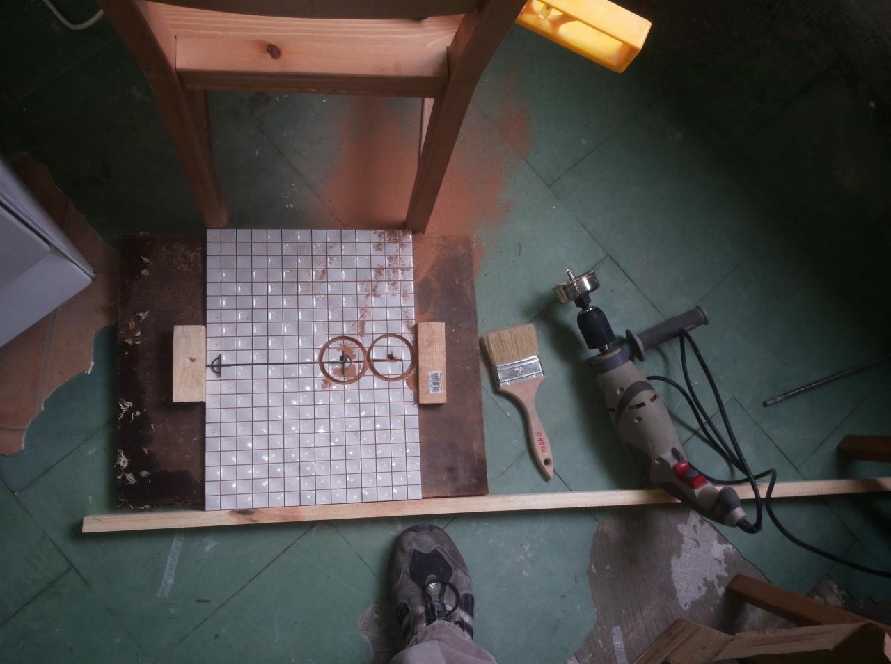 gniazdko + podłoga stara