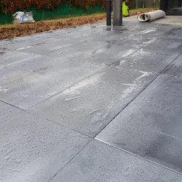 Wykonanie Tarau z płyt betonowych (kolor stalowy)