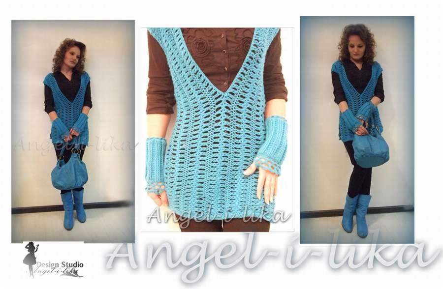 Kobieta prezentuje turkusową, ręcznie robioną tunikę z dzianiny koronkowej, dopasowane rękawiczki bez palców i torebkę, w stylizowanej kompozycji z trzema ujęciami.