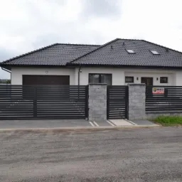 Ogrodzenie z przęsęł poziomych