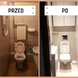 KAMP Krzysztof Bieniek - Porównanie łazienki przed remontem z widocznymi starymi płytkami, rurami i zniszczoną toaletą oraz po remoncie z nowymi płytkami, podwieszaną toaletą i szafkami.