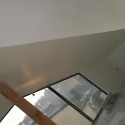 Malowanie metodą natryskową poddasza