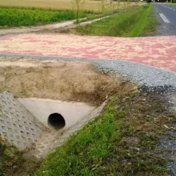 Zjazd indywidualny z drogi powiatowej