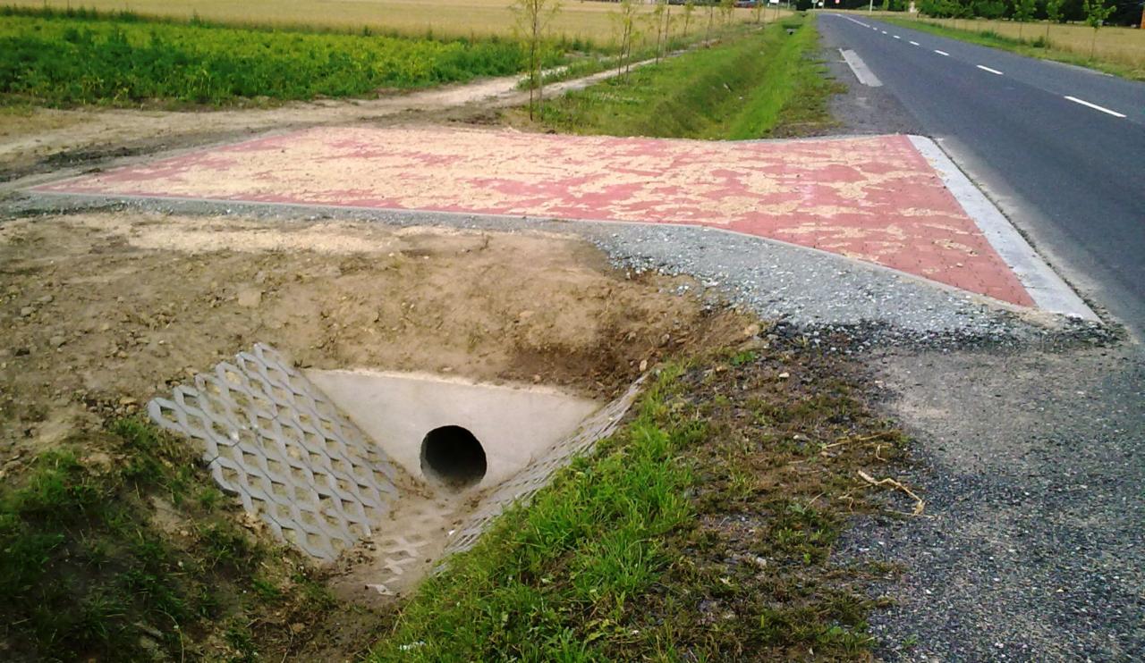 Zjazd indywidualny z drogi powiatowej