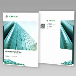 Elegancki projekt teczki firmowej Vobitech z Bielsko-Białej. Nowoczesny budynek w tle, subtelne logo i dane kontaktowe. Profesjonalny design, wysoka jakość.