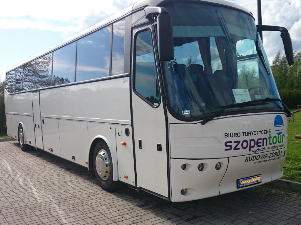 Przewóz osób - wynajem autokaru 55 osób