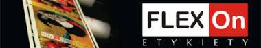 Etykiety Flex On z grafiką tukana, widoczne na czarnym tle, prezentacja produktu firmy zajmującej się produkcją etykiet.