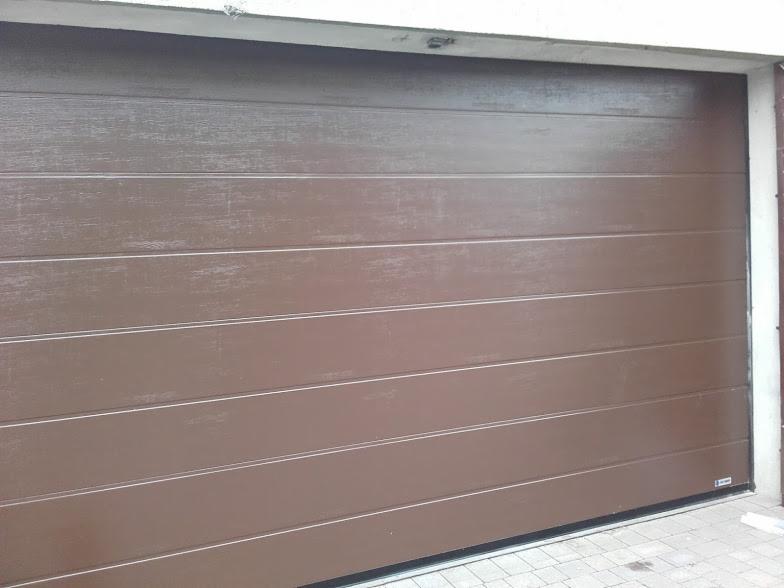 Segmentowa brama garażowa