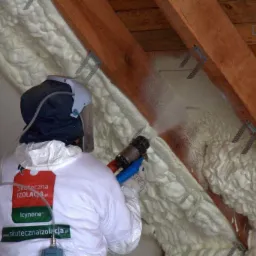 Ocieplenie Poddasza Pianką Otwartokomórkową Icynene