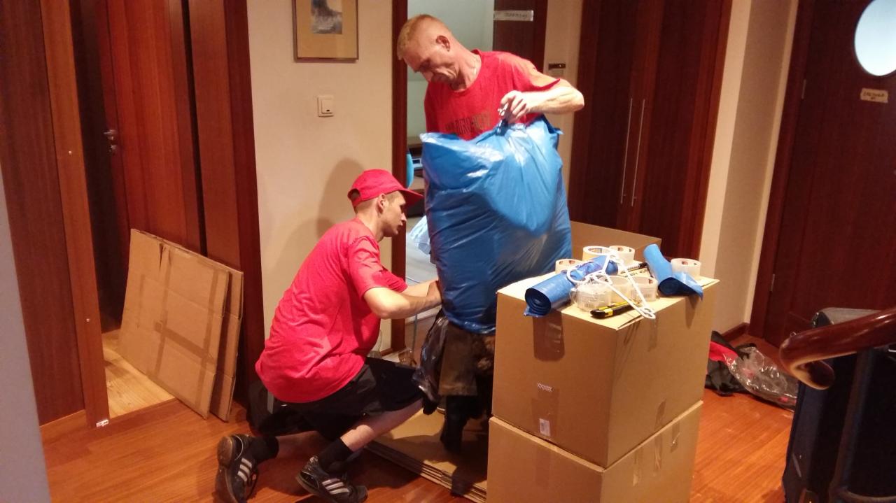 Przeprowadzka mieszkania usługa pakowania