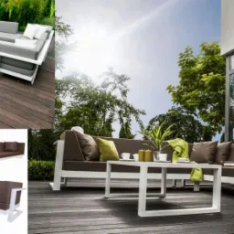 Komplet wypoczynkowy z białymi ramami i brązowymi poduchami na tarasie z drewnianą podłogą. W tle zieleń ogrodu i duże okno.