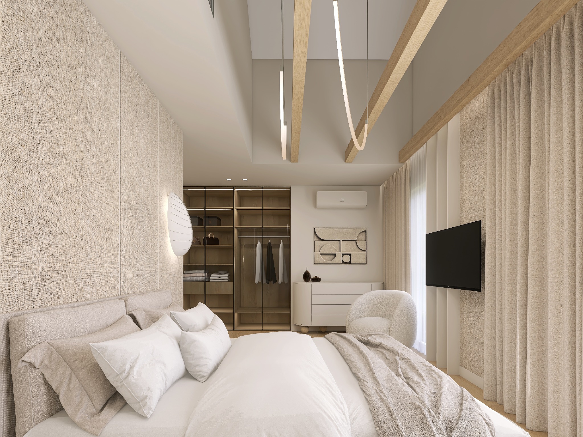 Elegancka sypialnia w beżach: tekstylna tapeta, garderoba z przeszkleniami, designerskie lampy, minimalistyczne dodatki i telewizor na ścianie. Spokojna, przytulna przestrzeń.