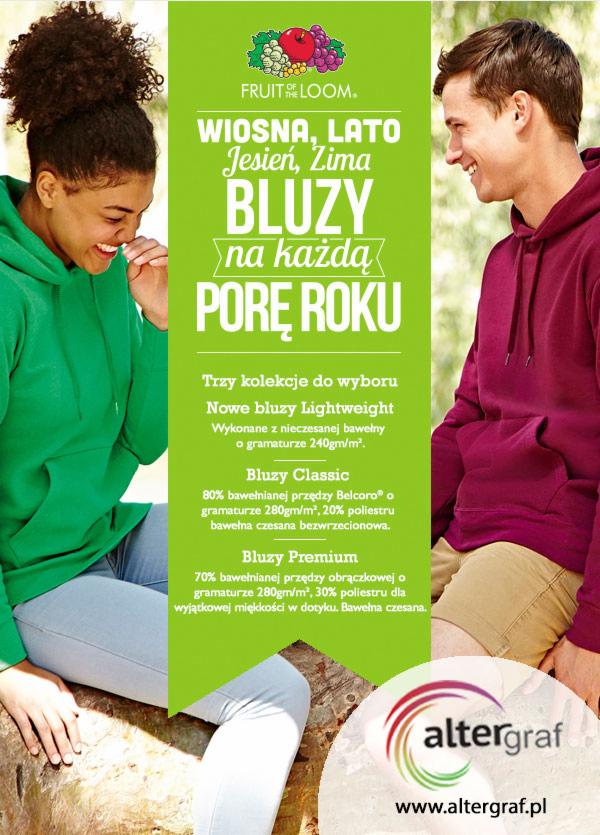 Reklama bluz Fruit of the Loom na każdą porę roku. Modelka w zielonej bluzie i model w bordowej, z tekstem o kolekcjach Lightweight, Classic i Premium.