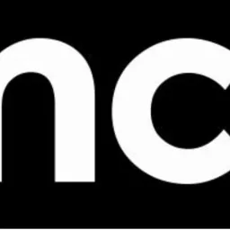 Logo firmy Semcore w kolorze białym na czarnym tle.