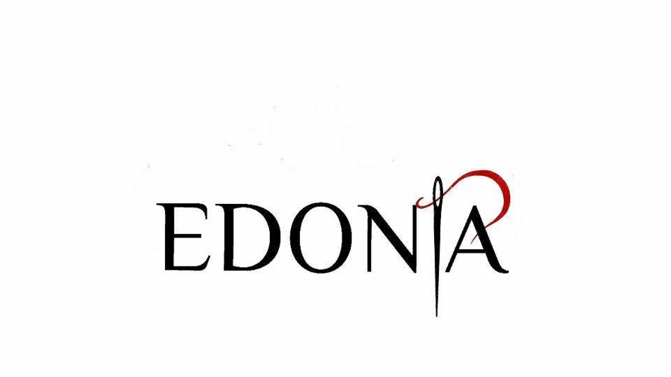 Szycie, przeszycia odzieży, przyjmowanie zleceń.