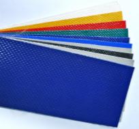 Część palety barw materiałów o przeróżnej gramatur