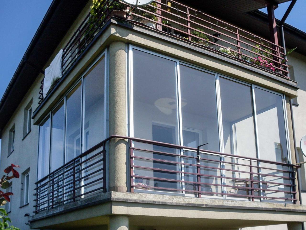 zabudowa balkonu ramowa , duże przesuwne kwatery