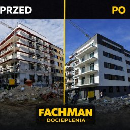 FACHMAN - Budynek przed i po renowacji elewacji. Po lewej budynek w rusztowaniach, po prawej odnowiony, z nową elewacją w bieli i szarości. Widoczne logo firmy.