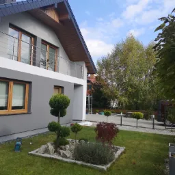 Docieplenie, parapety kamienne