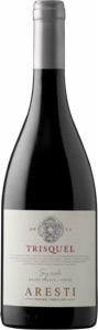 Elegancka butelka czerwonego wina Trisquel Aresti, z srebrną szyjką i beżową etykietą. Wino o głębokiej barwie, idealne na specjalne okazje.