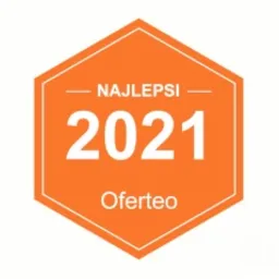 Pomarańczowa odznaka Oferteo 'Najlepsi 2021' na białym tle.