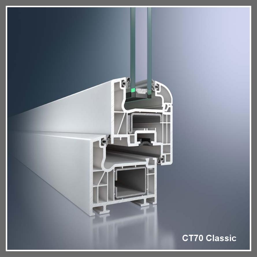 Przekrój ramy okiennej CT70 Classic z szybą, ukazujący jej budowę wewnętrzną i system uszczelnień na gładkim, szarym tle.