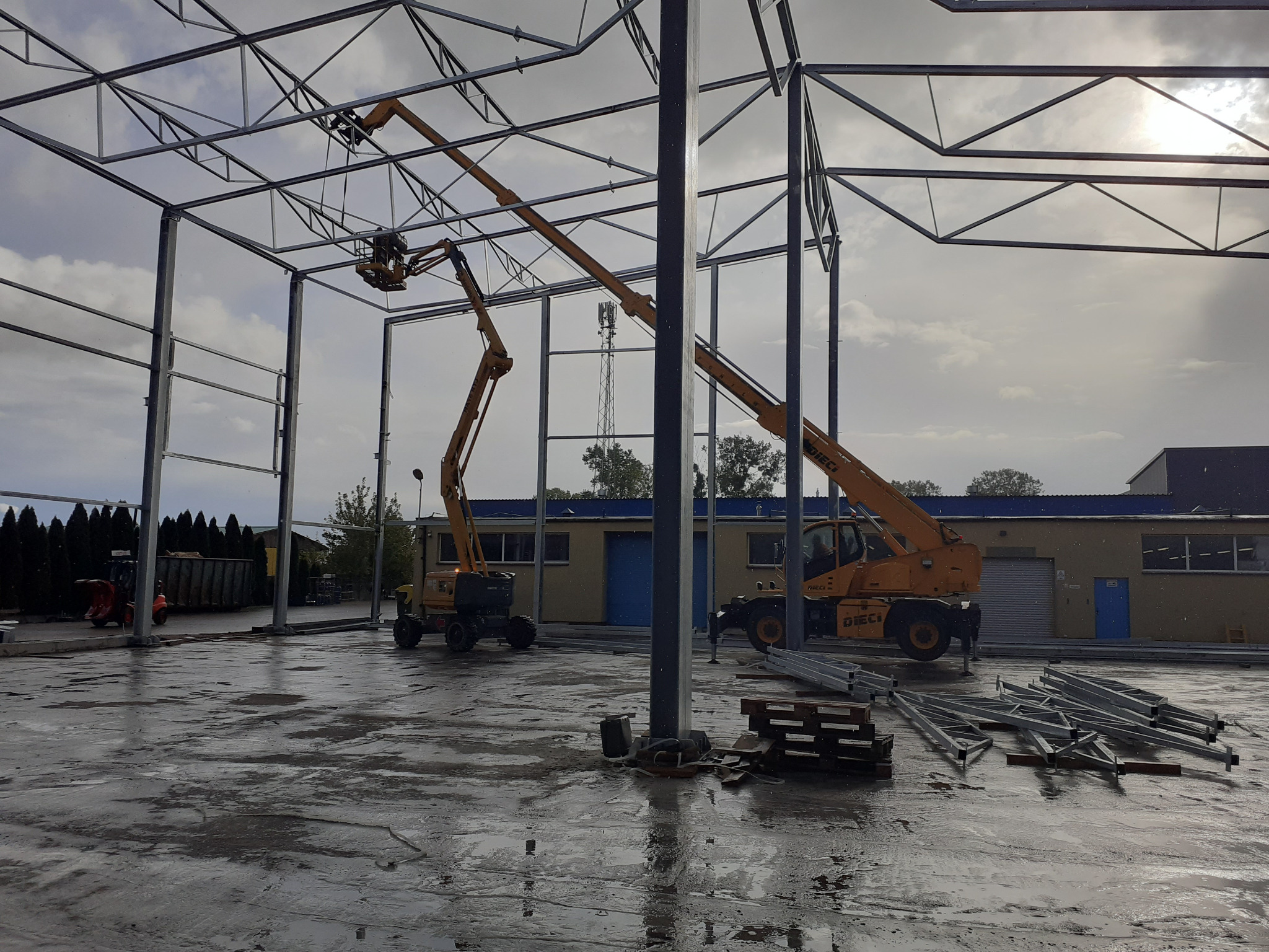 Rozbudowa budynku produkcyjno magazynowego 1576m2