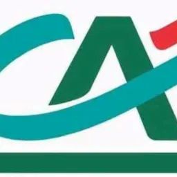 Logo banku w Rzgowie, przedstawiające stylizowany napis 'CA' w kolorach zielonym, turkusowym i czerwonym na białym tle.