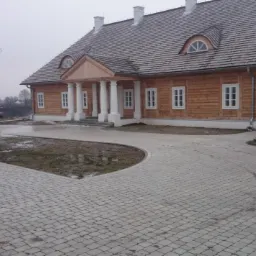 dwór drewniany