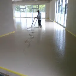 Posadzka anhydrytowa w budynku przedszkola 850m2