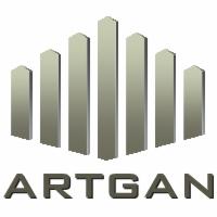 Logo ARTGAN z siedmioma pionowymi, szarymi elementami przypominającymi ogrodzenie lub budynki, tworzącymi perspektywę zbieżną ku górze.