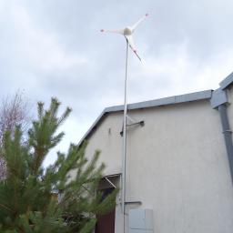 Turbina naszej produkcji Swind 1000 na dachu