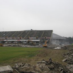 KIEROWANIE  ROZBIÓRKĄ TRYBUNY ŻELBETOWEJ STADIONU ŁKS W ŁODZI  